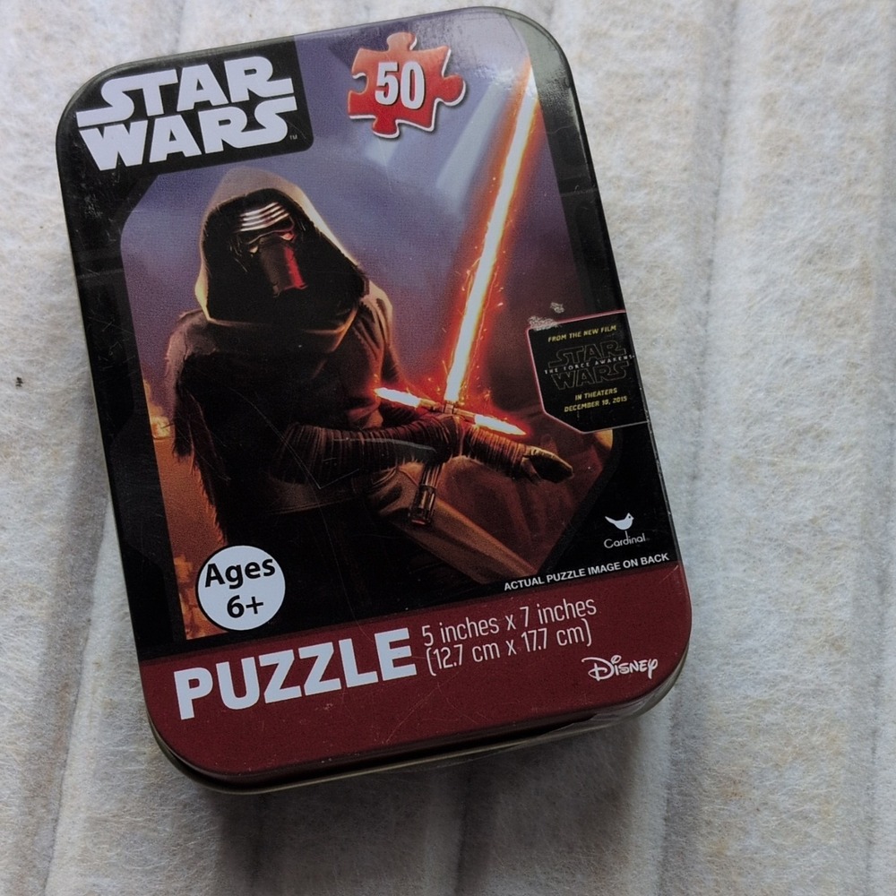 Cardinal‎ Star Wars Kylo Ren 50 Piece Puzzle Tin 5x7 Inch Movie TV Theme